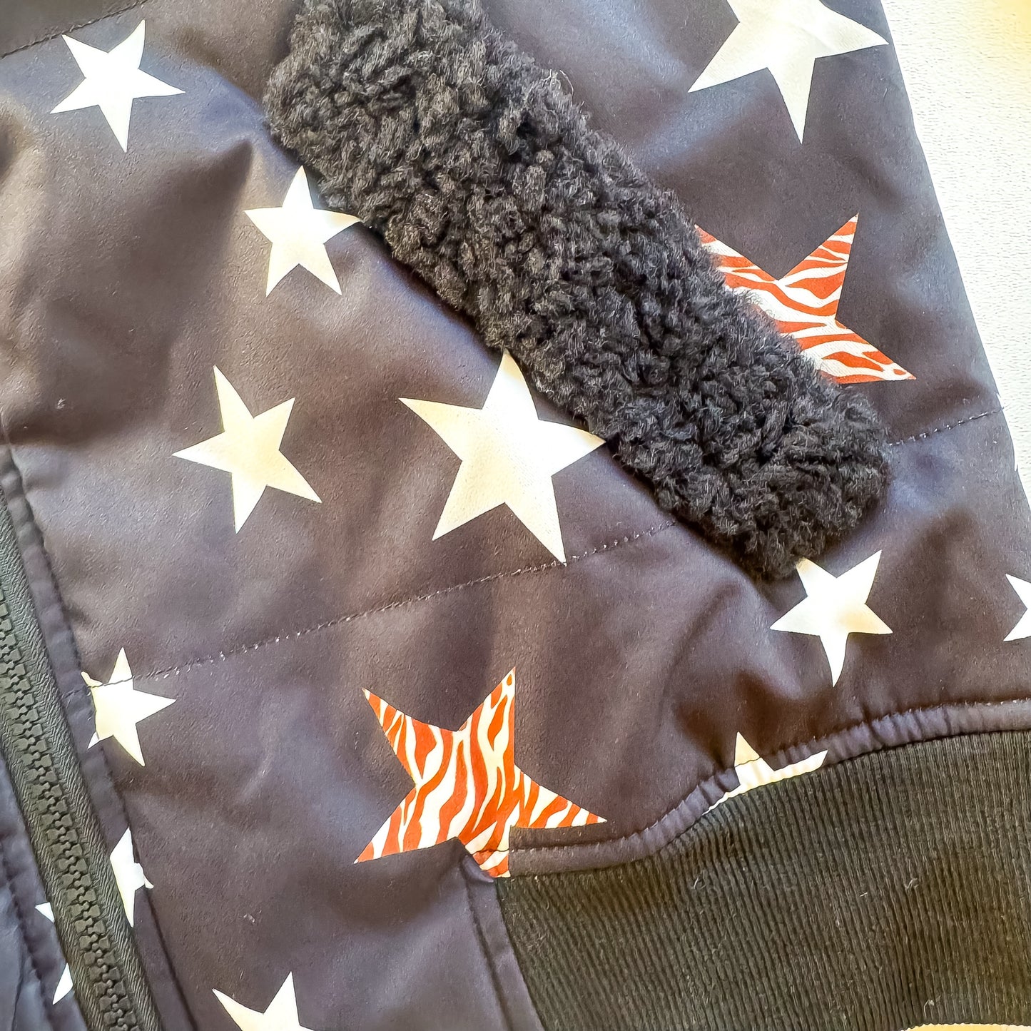 Lone Star Sherpa Puffer Vest pocket and hem detail