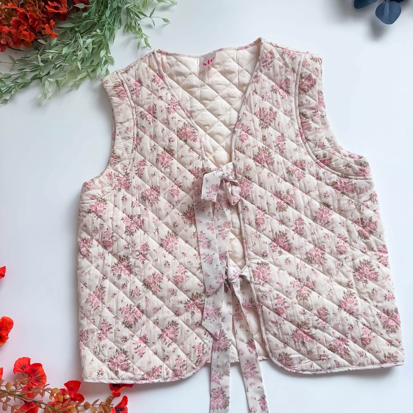 So Me/Bibi Floral Puff Tie Vest