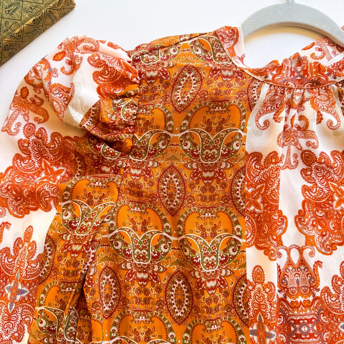 Spiced paisley puff sleeve blouse